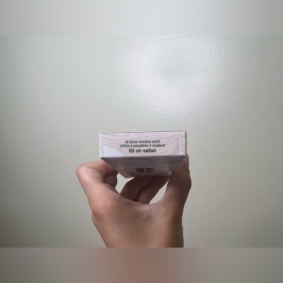 CLINIQUE | All About Shadow Quad in Safari - Picture 9 of 13